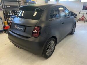 Fiat 500 wrappen mat zwart